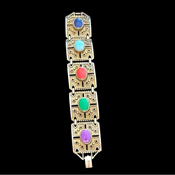 VINTAGE SARAH COVENTRY FIVE PANEL BRACELET WITH COLORFUL CABOCHON - Picture 1 of 6